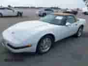✅ 1994 Chevrolet Corvette • VIN: 1G1YY32P1R5102357 • Lot: 43618578. Wystawiony na IAAI z przebiegiem 138 221 mil. Bezpłatny archiwum sprzedaży aukcyjnych z USA i szczegółowy raport historii pojazdu na DreamBid. Zdjęcie 17.