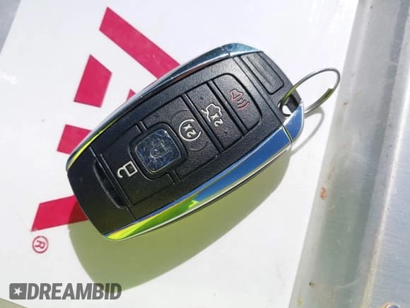 ✅ 2017 Lincoln MKZ Reserve • VIN: 3LN6L5FC6HR629849 • Lot: 43497094. Wystawiony na IAAI z przebiegiem 107 848 mil. Bezpłatny archiwum sprzedaży aukcyjnych z USA i szczegółowy raport historii pojazdu na DreamBid. Zdjęcie 11.