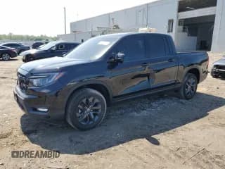 ✅ 2025 Honda Ridgeline Sport • VIN: 5FPYK3F11SB026228 • Lot: 61837465. Wystawiony na Copart z przebiegiem 1 954 mil. Bezpłatny archiwum sprzedaży aukcyjnych z USA i szczegółowy raport historii pojazdu na DreamBid. Zdjęcie 1.