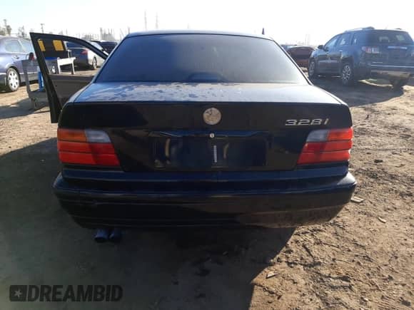 1998 BMW 3 Series 328i with VIN WBACD4328WAV63187, listed as a Copart auction lot 62639163 with Not provided miles and Clean title. Bid and sale history available at DreamBid. Image 6.