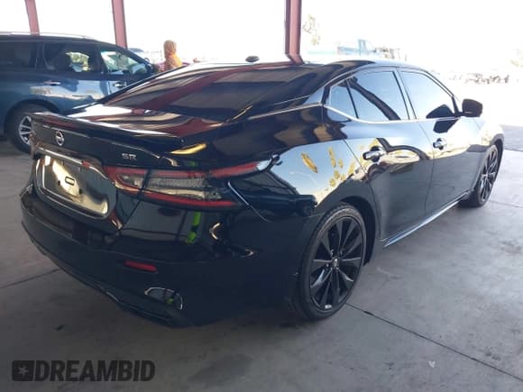✅ 2019 Nissan Maxima Platinum • VIN: 1N4AA6AV4KC367022 • Lot: 43496351. Wystawiony na IAAI z przebiegiem 94 739 mil. Bezpłatny archiwum sprzedaży aukcyjnych z USA i szczegółowy raport historii pojazdu na DreamBid. Zdjęcie 4.