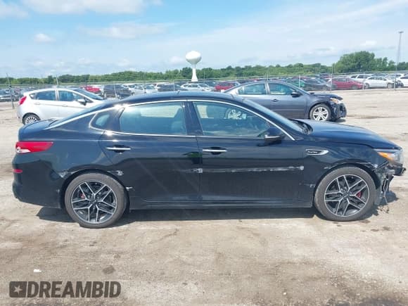 ✅ 2020 Kia Optima SX • VIN: 5XXGW4L2XLG410843 • Lot: 42766956. Wystawiony na IAAI z przebiegiem 107 764 mil. Bezpłatny archiwum sprzedaży aukcyjnych z USA i szczegółowy raport historii pojazdu na DreamBid. Zdjęcie 13.
