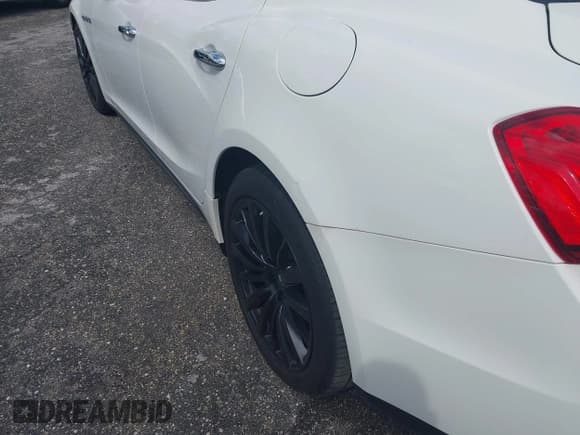 ✅ 2015 Maserati Ghibli • VIN: ZAM57XSA6F1141539 • Лот: 42723220. Опубликован ранее на IAAI с пробегом 68 593 миль. Бесплатный доступ к архиву аукционных продаж из США и подробный отчёт об истории автомобиля на DreamBid. Изображение 18.