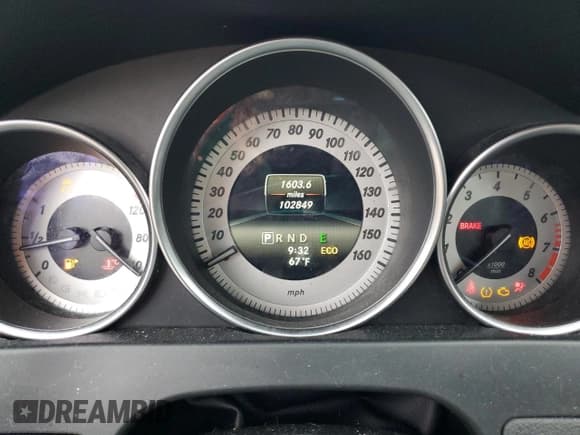 ✅ 2014 Mercedes-Benz C 300 Sport • VIN: WDDGF8AB1EA941850 • Lot: 72563024. Listed on Copart with 102,849 mi. Free auction sales archive from the USA and detailed vehicle history report at DreamBid. Image 9.