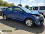 2021 Hyundai Accent SE z VIN 3KPC24A60ME136563, wystawiony jako Copart lot #67857473 z przebiegiem 27 759 mil mil oraz . Historia ofert i sprzedaży dostępna na DreamBid. Obrazek 4.