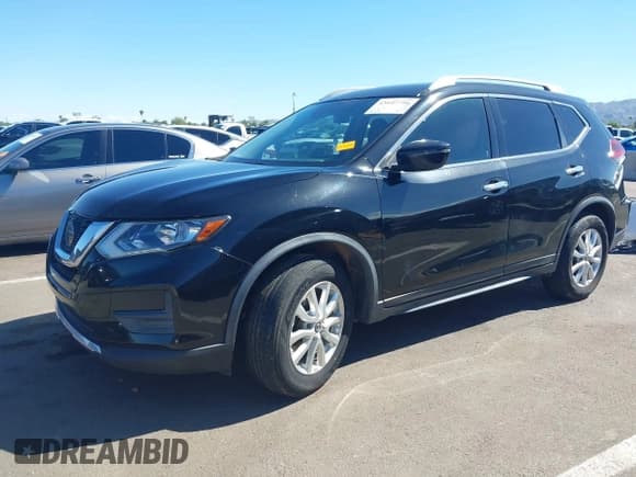 ✅ 2020 Nissan Rogue SV • VIN: JN8AT2MT1LW032182 • Lot: 43447716. Wystawiony na IAAI z przebiegiem 96 821 mil. Bezpłatny archiwum sprzedaży aukcyjnych z USA i szczegółowy raport historii pojazdu na DreamBid. Zdjęcie 2.