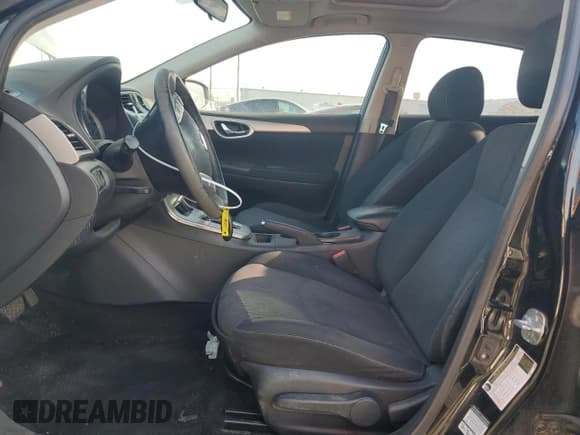 ✅ 2015 Nissan Sentra S • VIN: 3N1AB7AP8FY282036 • Lot: 91118615. Wystawiony na Copart z przebiegiem 122 569 mil. Bezpłatny archiwum sprzedaży aukcyjnych z USA i szczegółowy raport historii pojazdu na DreamBid. Zdjęcie 7.