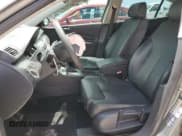 ✅ 2006 Volkswagen Passat Value Edition • VIN: WVWAK73C26P215411 • Lot: 57659733. Wystawiony na Copart z przebiegiem 138 371 mil. Bezpłatny archiwum sprzedaży aukcyjnych z USA i szczegółowy raport historii pojazdu na DreamBid. Zdjęcie 7.