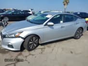 ✅ 2022 Nissan Altima SV • VIN: 1N4BL4DV0NN315801 • Lot: 43311347. Wystawiony na IAAI z przebiegiem 63 427 mil. Bezpłatny archiwum sprzedaży aukcyjnych z USA i szczegółowy raport historii pojazdu na DreamBid. Zdjęcie 2.