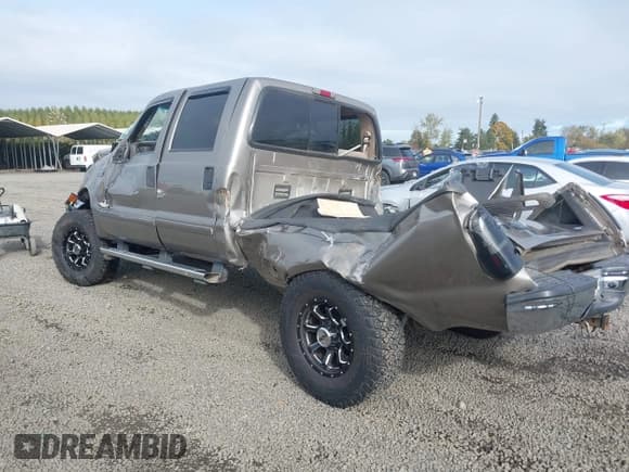 ✅ 2002 Ford F-250 XL • VIN: 1FTNW21F02EA78707 • Lot: 43552117. Listed on IAAI with Not provided. Free auction sales archive from the USA and detailed vehicle history report at DreamBid. Image 3.