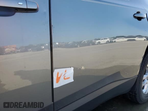 ✅ 2020 Chevrolet Traverse LT Cloth • VIN: 1GNERGKW2LJ236905 • Lot: 74152794. Wystawiony na Copart z przebiegiem Nie podano. Bezpłatny archiwum sprzedaży aukcyjnych z USA i szczegółowy raport historii pojazdu na DreamBid. Zdjęcie 13.