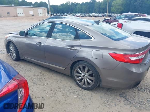 ✅ 2012 Hyundai Azera • VIN: KMHFH4JGXCA180863 • Лот: 42735387. Опубликован ранее на IAAI с пробегом 163 190 миль. Бесплатный доступ к архиву аукционных продаж из США и подробный отчёт об истории автомобиля на DreamBid. Изображение 3.
