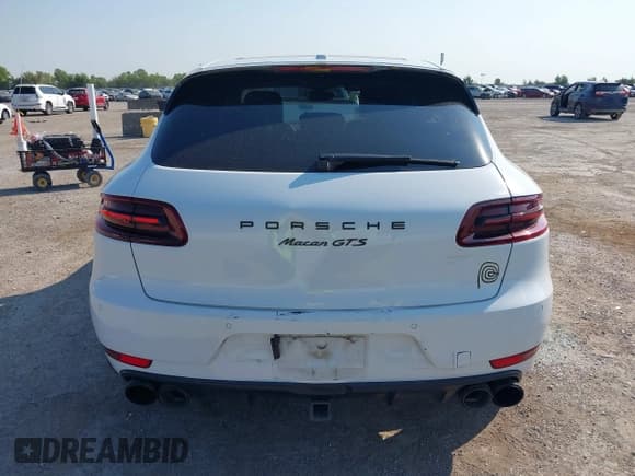 ✅ 2017 Porsche Macan GTS • VIN: WP1AG2A58HLB56043 • Лот: 43222932. Опубликован ранее на IAAI с пробегом 83 540 миль. Бесплатный доступ к архиву аукционных продаж из США и подробный отчёт об истории автомобиля на DreamBid. Изображение 16.