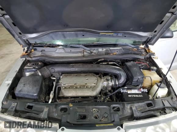 ✅ 2004 Saturn VUE V6 • VIN: 5GZCZ53474S882677 • Lot: 84681374. Wystawiony na Copart z przebiegiem 304 312 mil. Bezpłatny archiwum sprzedaży aukcyjnych z USA i szczegółowy raport historii pojazdu na DreamBid. Zdjęcie 12.