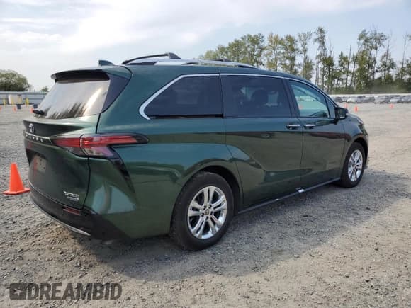 ✅ 2024 Toyota Sienna Platinum • VIN: 5TDESKFCXRS124249 • Lot: 70519495. Listed on Copart with 5,680 mi. Free auction sales archive from the USA and detailed vehicle history report at DreamBid. Image 3.