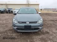 ✅ 2019 Volkswagen Golf S • VIN: 3VWH17AU7KM520624 • Lot: 41829713. Wystawiony na IAAI z przebiegiem 55 985 mil. Bezpłatny archiwum sprzedaży aukcyjnych z USA i szczegółowy raport historii pojazdu na DreamBid. Zdjęcie 13.