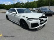 ✅ 2020 BMW 7 Series 740i xDrive • VIN: WBA7T4C04LCE19948 • Lot: 61751895. Listed on Copart with 37,579 mi. Free auction sales archive from the USA and detailed vehicle history report at DreamBid. Image 4.