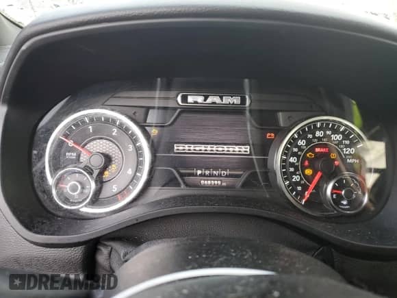 2021 Ram 1500 Big Horn z VIN 1C6SRFFM6MN766584, wystawiony jako Copart lot #80332284 z przebiegiem 68 395 mil mil oraz Szkoda całkowita • Salvage title. Historia ofert i sprzedaży dostępna na DreamBid. Obrazek 9.