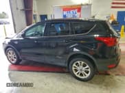 ✅ 2019 Ford Escape SE • VIN: 1FMCU9GD9KUA77164 • Лот: 93738335. Опубликован ранее на Copart с пробегом 70 524 миль. Бесплатный доступ к архиву аукционных продаж из США и подробный отчёт об истории автомобиля на DreamBid. Изображение 2.