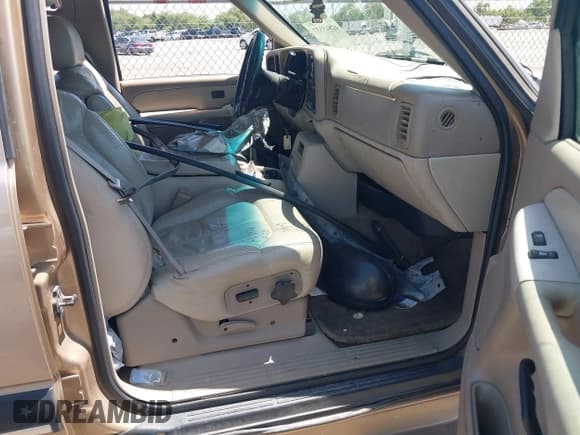 ✅ 2001 Chevrolet Suburban LS • VIN: 3GNEC16T91G173749 • Лот: 42845537. Опубликован ранее на IAAI с пробегом 120 715 миль. Бесплатный доступ к архиву аукционных продаж из США и подробный отчёт об истории автомобиля на DreamBid. Изображение 5.