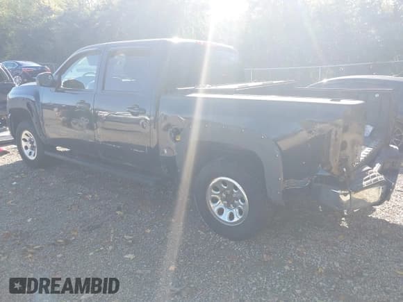 ✅ 2010 Chevrolet Silverado 1500 LT • VIN: 3GCRKSEA9AG142262 • Lot: 43486352. Wystawiony na IAAI z przebiegiem 121 721 mil. Bezpłatny archiwum sprzedaży aukcyjnych z USA i szczegółowy raport historii pojazdu na DreamBid. Zdjęcie 6.