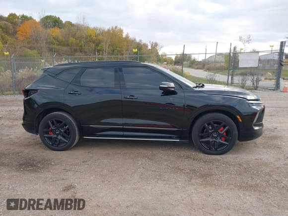 ✅ 2023 Chevrolet Blazer RS • VIN: 3GNKBKRS9PS213154 • Lot: 43599202. Wystawiony na IAAI z przebiegiem 59 133 mil. Bezpłatny archiwum sprzedaży aukcyjnych z USA i szczegółowy raport historii pojazdu na DreamBid. Zdjęcie 14.