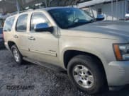 ✅ 2012 Chevrolet Tahoe LT • VIN: 1GNSCBE04CR141228 • Lot: 43740494. Wystawiony na IAAI z przebiegiem 261 914 mil. Bezpłatny archiwum sprzedaży aukcyjnych z USA i szczegółowy raport historii pojazdu na DreamBid. Zdjęcie 6.