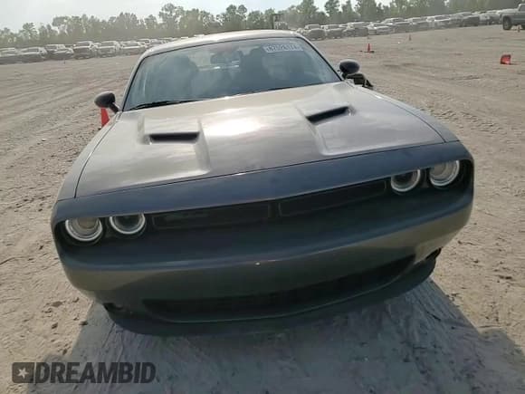 ✅ 2020 Dodge Challenger SXT • VIN: 2C3CDZAGXLH106025 • Lot: 67526174. Wystawiony na Copart z przebiegiem 66 406 mil. Bezpłatny archiwum sprzedaży aukcyjnych z USA i szczegółowy raport historii pojazdu na DreamBid. Zdjęcie 11.