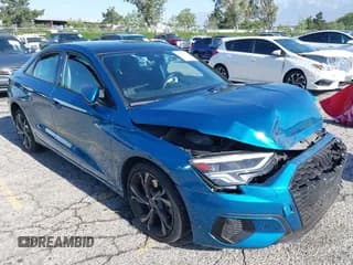 ✅ 2023 Audi A3 Premium Plus • VIN: WAUBUDGY0PA050558 • Lot: 42257438. Wystawiony na IAAI z przebiegiem 28 815 mil. Bezpłatny archiwum sprzedaży aukcyjnych z USA i szczegółowy raport historii pojazdu na DreamBid. Zdjęcie 1.