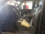 ✅ 2001 Chevrolet Silverado 2500HD • VIN: 1GCHK23121F152745 • Lot: 86510024. Wystawiony na Copart z przebiegiem 329 150 mil. Bezpłatny archiwum sprzedaży aukcyjnych z USA i szczegółowy raport historii pojazdu na DreamBid. Zdjęcie 7.