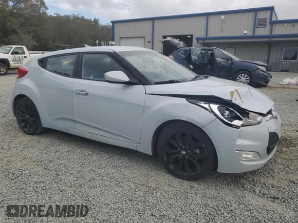 ✅ 2014 Hyundai Veloster • VIN: KMHTC6AD6EU213698 • Lot: 78961304. Wystawiony na Copart z przebiegiem 150 864 mil. Bezpłatny archiwum sprzedaży aukcyjnych z USA i szczegółowy raport historii pojazdu na DreamBid. Zdjęcie 4.