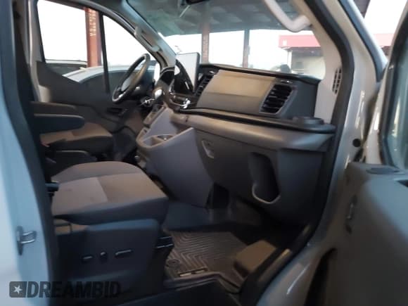 ✅ 2024 Ford Transit Passenger XL • VIN: 1FBAX9YG2RKA76007 • Лот: 41291052. Опубликован ранее на IAAI с пробегом 5 741 миль. Бесплатный доступ к архиву аукционных продаж из США и подробный отчёт об истории автомобиля на DreamBid. Изображение 5.