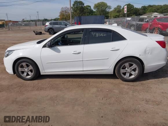 2013 Chevrolet Malibu LS with VIN 1G11B5SA8DF233122, listed as a IAAI auction lot 43351621 with 130,103 mi miles and . Bid and sale history available at DreamBid. Image 14.