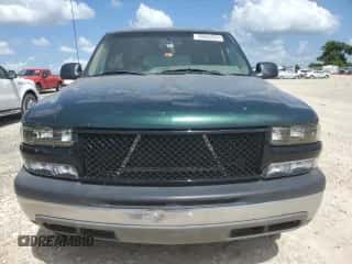 2001 Chevrolet Suburban LS z VIN 3GNEC16TX1G199311, wystawiony jako Copart lot #59264024 z przebiegiem 277 997 mil mil oraz Czysty tytuł • Clean title. Historia ofert i sprzedaży dostępna na DreamBid. Obrazek 5.