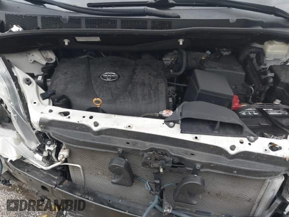 ✅ 2019 Toyota Sienna L • VIN: 5TDZZ3DCXKS016936 • Lot: 43528109. Listed on IAAI with 52,229 mi. Free auction sales archive from the USA and detailed vehicle history report at DreamBid. Image 10.