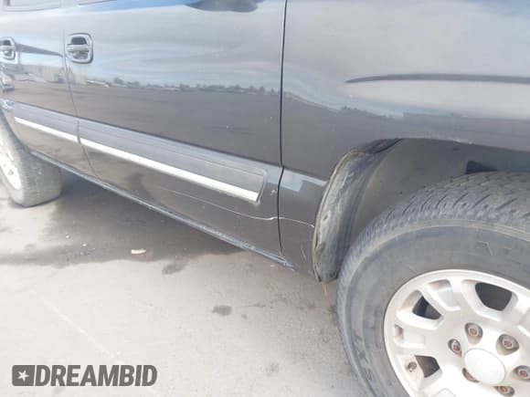 ✅ 2004 Chevrolet Suburban LT • VIN: 3GNEC16T64G278981 • Лот: 41507356. Опубликован ранее на IAAI с пробегом 181 155 миль. Бесплатный доступ к архиву аукционных продаж из США и подробный отчёт об истории автомобиля на DreamBid. Изображение 13.