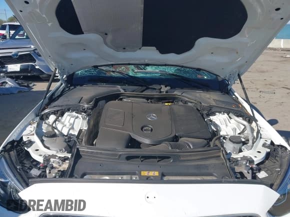 ✅ 2024 Mercedes-Benz C 300 • VIN: W1KAF4GB2RR205397 • Lot: 43450668. Wystawiony na IAAI z przebiegiem 11 347 mil. Bezpłatny archiwum sprzedaży aukcyjnych z USA i szczegółowy raport historii pojazdu na DreamBid. Zdjęcie 10.