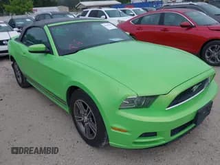 ✅ 2013 Ford Mustang V6 • VIN: 1ZVBP8EM8D5236545 • Lot: 42440240. Wystawiony na IAAI z przebiegiem 159 380 mil. Bezpłatny archiwum sprzedaży aukcyjnych z USA i szczegółowy raport historii pojazdu na DreamBid. Zdjęcie 1.