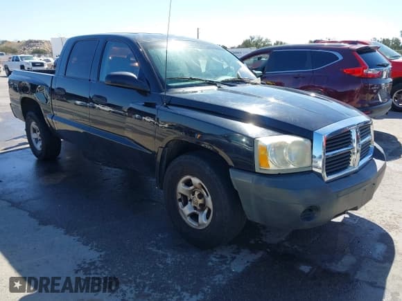 ✅ 2005 Dodge Dakota ST • VIN: 1D7HE28K45S157490 • Lot: 41778765. Wystawiony na IAAI z przebiegiem 187 575 mil. Bezpłatny archiwum sprzedaży aukcyjnych z USA i szczegółowy raport historii pojazdu na DreamBid. Zdjęcie 1.