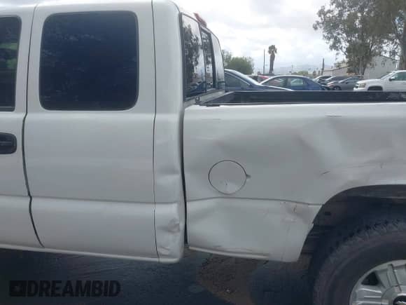 2004 Chevrolet Silverado 1500 with VIN 1GCEK19T14E108929, listed as a IAAI auction lot 41554679 with 225,282 mi miles and . Bid and sale history available at DreamBid. Image 13.