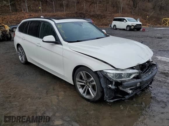 2018 BMW 3 Series 328d xDrive с VIN WBA8J1C50JA019038, выставлен на аукционе Copart как лот 85010124 с пробегом 61 073 миль миль и Списание • Salvage title. История ставок и продаж доступна на DreamBid. Изображение 4.