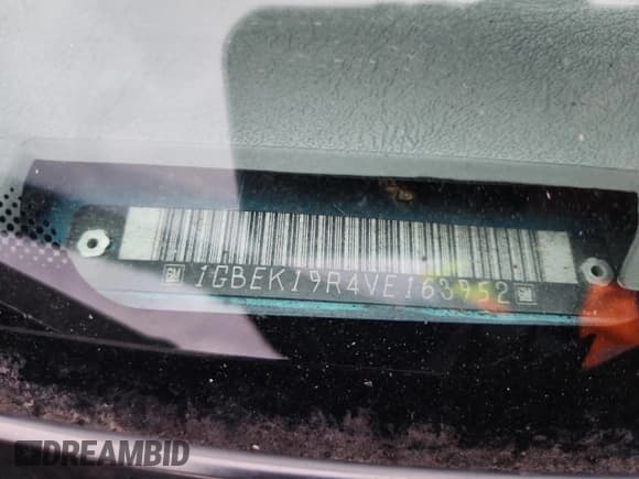 ✅ 1997 Chevrolet Silverado 1500 • VIN: 1GBEK19R4VE163952 • Лот: 93273245. Опубликован ранее на Copart с пробегом 136 497 миль. Бесплатный доступ к архиву аукционных продаж из США и подробный отчёт об истории автомобиля на DreamBid. Изображение 12.