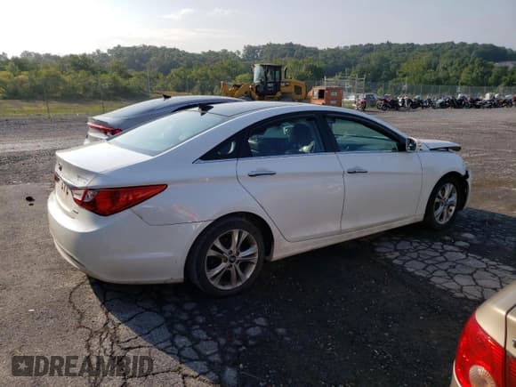 ✅ 2012 Hyundai Sonata SE • VIN: 5NPEC4AC5CH394678 • Lot: 65008964. Listed on Copart with 125,103 mi. Free auction sales archive from the USA and detailed vehicle history report at DreamBid. Image 3.