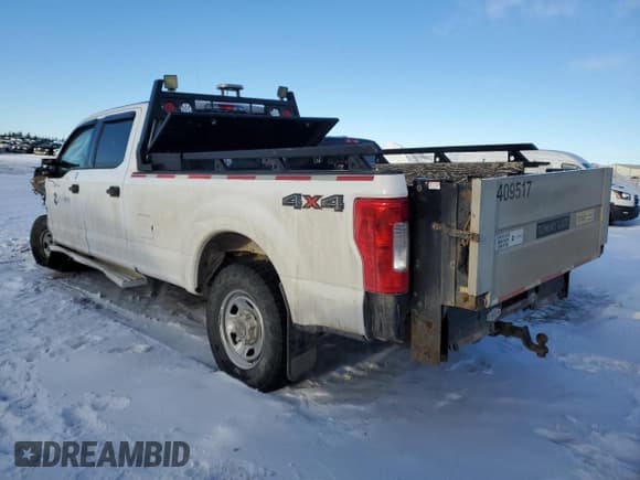 ✅ 2017 Ford F-350 Platinum • VIN: 1FT8W3B68HED01070 • Lot: 42034125. Listed on Copart with Not provided. Free auction sales archive from the USA and detailed vehicle history report at DreamBid. Image 2.