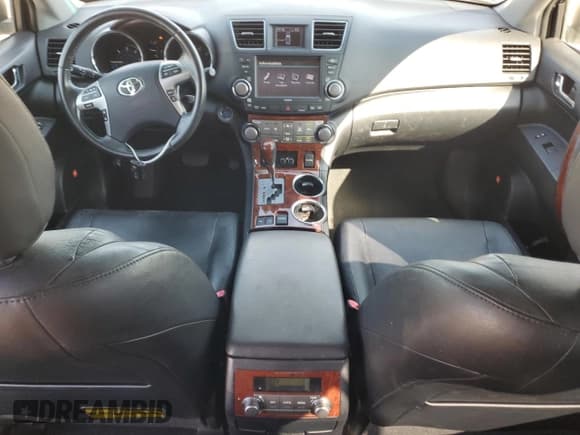 ✅ 2012 Toyota Highlander Limited • VIN: JTEDC3EH4C2008597 • Lot: 82358075. Wystawiony na Copart z przebiegiem 209 163 mil. Bezpłatny archiwum sprzedaży aukcyjnych z USA i szczegółowy raport historii pojazdu na DreamBid. Zdjęcie 8.