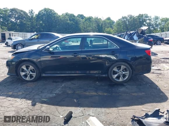 ✅ 2014 Toyota Camry SE • VIN: 4T1BK1FK3EU544389 • Лот: 42652602. Опубликован ранее на IAAI с пробегом 252 176 миль. Бесплатный доступ к архиву аукционных продаж из США и подробный отчёт об истории автомобиля на DreamBid. Изображение 14.