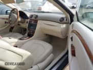 ✅ 2009 Mercedes-Benz CLK 350 • VIN: WDBTK56F79T101871 • Lot: 41481571. Wystawiony na IAAI z przebiegiem 147 393 mil. Bezpłatny archiwum sprzedaży aukcyjnych z USA i szczegółowy raport historii pojazdu na DreamBid. Zdjęcie 5.