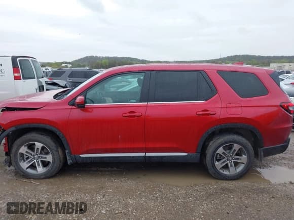 ✅ 2024 Honda Pilot EX-L • VIN: 5FNYG1H53RB042701 • Лот: 41954122. Опубликован ранее на IAAI с пробегом 17 999 миль. Бесплатный доступ к архиву аукционных продаж из США и подробный отчёт об истории автомобиля на DreamBid. Изображение 15.