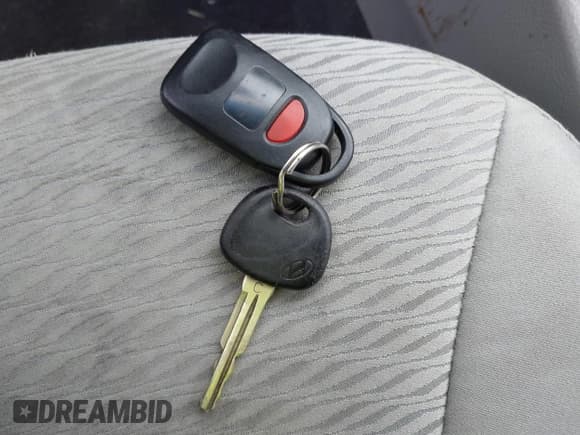 ✅ 2009 Hyundai Santa Fe GLS • VIN: 5NMSG13DX9H328774 • Lot: 43441588. Listed on IAAI with 65,494 mi. Free auction sales archive from the USA and detailed vehicle history report at DreamBid. Image 11.