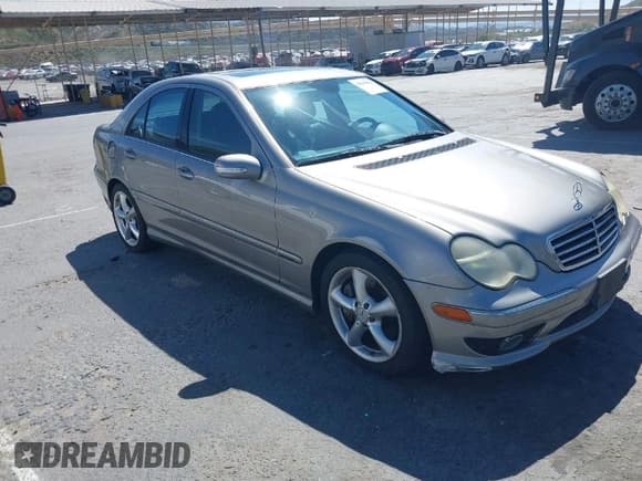 ✅ 2006 Mercedes-Benz C 230 Sport • VIN: WDBRF52H66A859343 • Lot: 42010021. Wystawiony na IAAI z przebiegiem 88 815 mil. Bezpłatny archiwum sprzedaży aukcyjnych z USA i szczegółowy raport historii pojazdu na DreamBid. Zdjęcie 1.